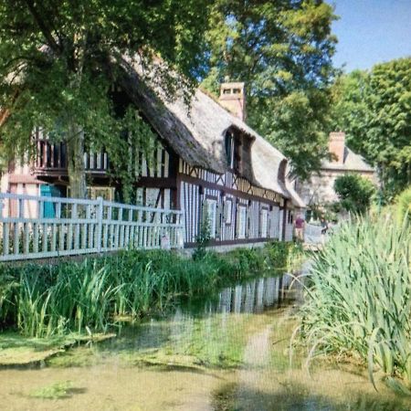 Le Clos-Masure De Beatrice Montreuil-en-Caux Kültér fotó