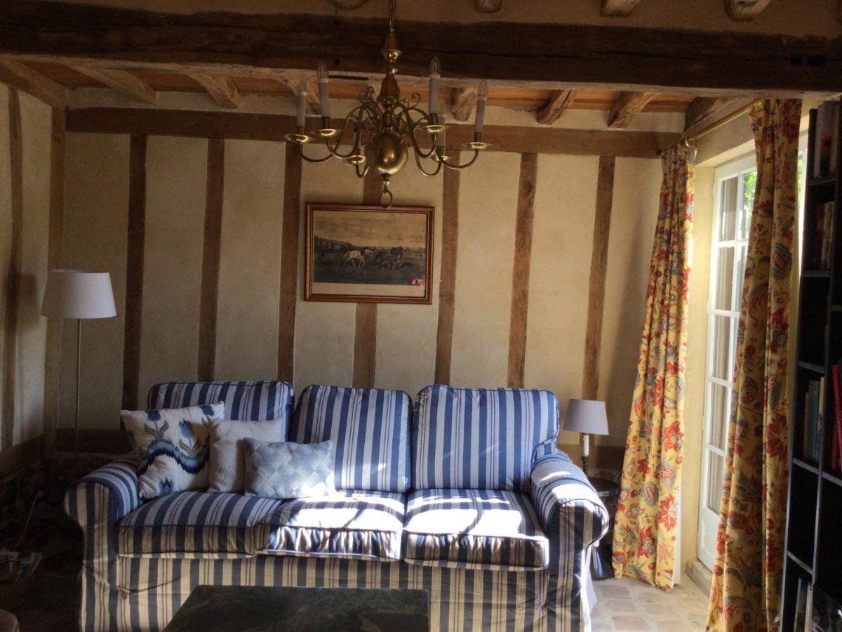 Le Clos-Masure De Beatrice Montreuil-en-Caux Kültér fotó