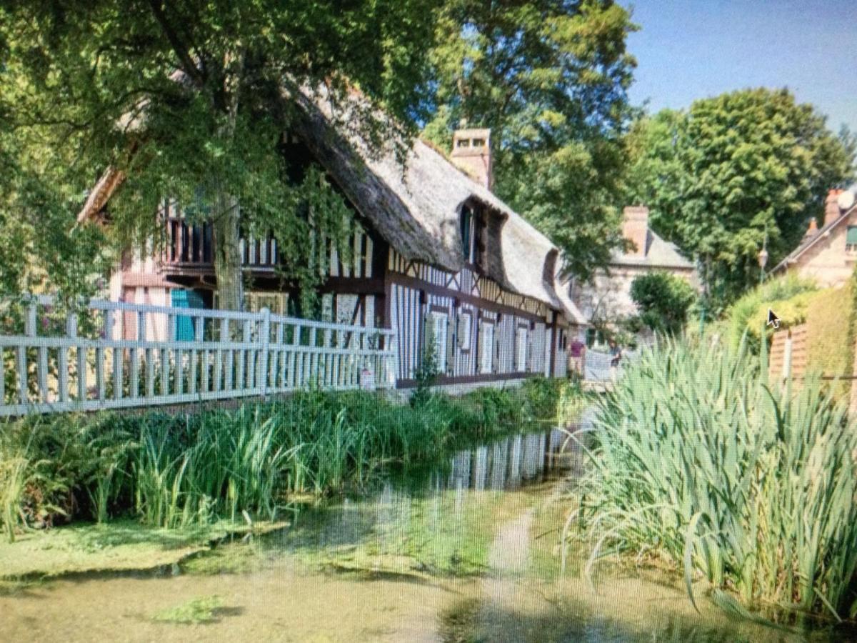 Le Clos-Masure De Beatrice Montreuil-en-Caux Kültér fotó